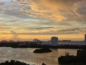 Espectacular Beach & Laguna view Cancun at SALVIA CONDOMINIUMS