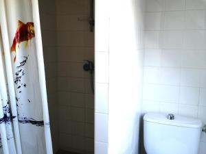 Maisons de vacances Spacieuse maison familiale a Groix avec jardin - FR-1-813-21 : photos des chambres