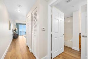 Luxury 9th Floor 1 BR Condo Direct Oceanfront Wyndham Ocean Walk Resort Daytona Beach | 903