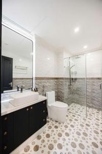 Studio Apartment at DLeroi Solei Tay Ho