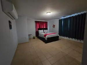 Elba's Sweet Home - La Jurado