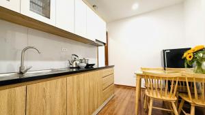 Era Apartment Thinh Hao