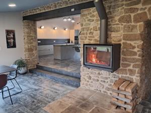 Maisons d'hotes Chez Vero chambres d'hotes & Maison en pierre contemporaine : photos des chambres
