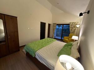 Collisville 3bhk villa overlooking the hills