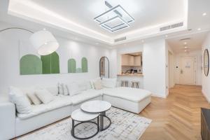 StayShort - Luxury Living in the Heart of Dubai - Next to Dubai Mall and Fountains - Stunning Full Burj Khalifa View