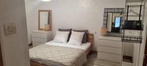 Maisons de vacances Maison avec jardin a 1km de la plage du Val-Andre : photos des chambres