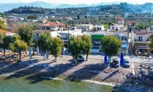 Πάτρα μεζονέτα μπροστά στη θάλασσα - Flámbouras