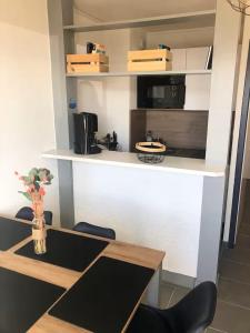 Charmant duplex avec belle vue mer la plage à 100 m