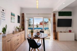 Oura Beach Apartment