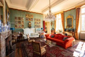 18th Century Chateau with Stunning Pool & Gardens