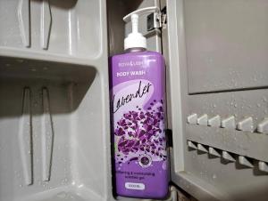 Large 3BR Cieumbuluit Apt Near PVJ & Ciwalk by 2ndHome