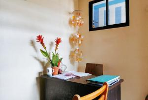 RedDoorz Segra Square Pension House