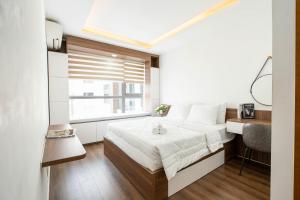 Saigon Airport Living Luxury Skycenter Residence