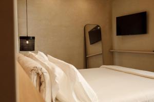 Deluxe Double Room with Balcony and Sea View