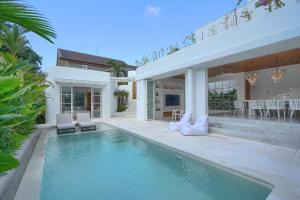 Luxury Helios Villas By Buttonscarves