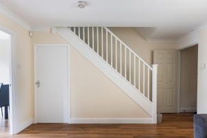 2-Bed Home London - Long Stays