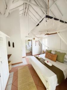 The Koi Casbah, Beachfront Villa on Galu Beach, Diani