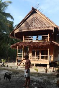 Toro Simalatcat - Privateinclusive, Accom, Food, 2x daily surf trips, guide, barrels