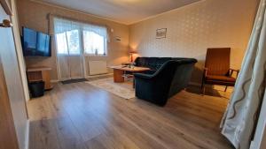 Stuga Björn - Quiet cabin at lake Edesjön