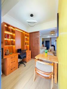 Marina Bay Square 11