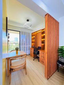 Marina Bay Square 11