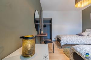 Appartements 1 STUDIO & 5 APPTS - 1 a 4 lits - 1 a 7 pers - max 31 pers - 1 immeuble - Confort, Flexibilite ------ ENGLISH - 1 STUDIO & 5 APTS - 1 to 4 beds - 1 to 7 guests - up to 31 - same building -- Cattenom : photos des chambres