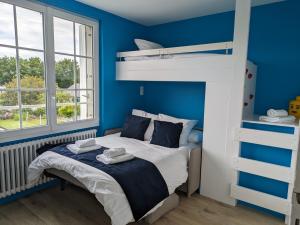 Maisons de vacances Maison de ville situee a 8 kms du Mont St Michel : photos des chambres