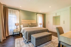 Macadamia Boutique Living