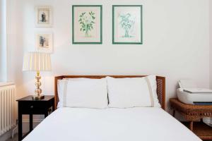 Veeve - Richmond on Canvas