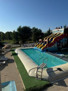 Campings Camping Le Mas Sud Ardeche : photos des chambres