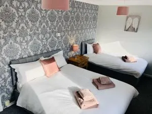 Ideal Road Trip Dunfermline Home - Free Parking - Dunfermline