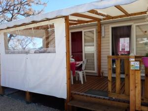 Chalets Mobil Home dans camping familial : photos des chambres