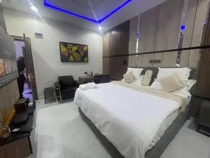 Tofana Hotel and Suites Lifecamp - Rubuchi