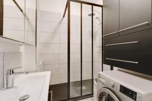 Bright getaway near Montparnasse