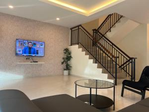 Omari II - Tiara Bay Marina Island Lumut Homestay