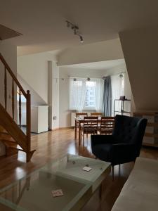 Cozy apartament with garage Przytulny apartament z garażem