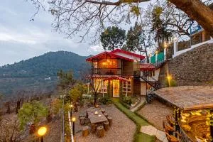 Alaya Stays Farsauli 1 - Pet friendly 3 BHK Hillside Getaway with Gazebo & Balcony - Bhowāli