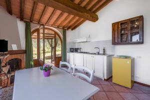 Agriturismo Agresto Apartments, Pool, Siena Hills