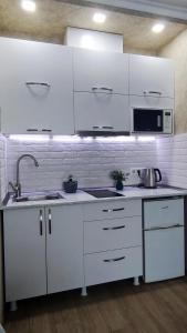 Pirosmani 18D, 18 floor