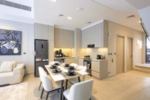 Mag Eye Townhouse - 2BR & M Room Townhouse - Allsopp & Allsopp