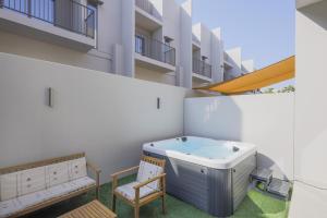 Mag Eye Townhouse - 2BR & M Room Townhouse - Allsopp & Allsopp