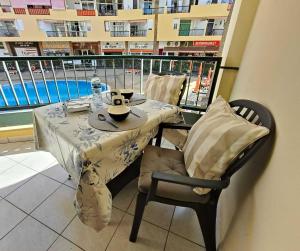 Joy and Friends 2 El Carmen