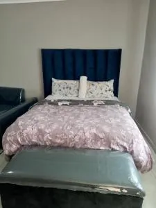 Happytimes Guest House - Fontainebleau