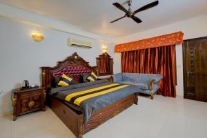 Amrit Villa Hotel and Banquet Medanta Hospital Medicity