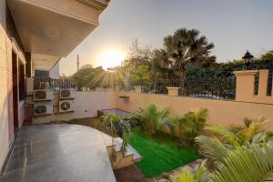 Amrit Villa Hotel and Banquet Medanta Hospital Medicity