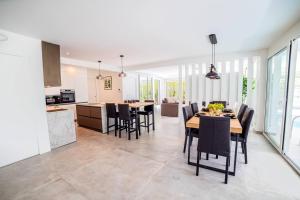Villas Logement de Prestige avec piscine Vue sur le Golf de la Grande Motte : photos des chambres