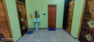 SHREE Dham HOME STAY