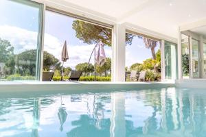 Logement de Prestige avec piscine Vue sur le Golf de la Grande Motte