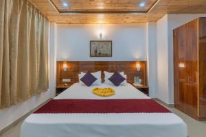 The Alluring North Stays by Sunset Vibes and Chests Nest Near Mall road kasauli