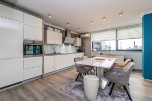 Holiday apartment AQUAVISTA with private pool